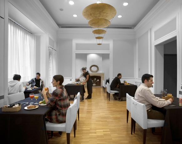 Imagen del bar/restaurante del Hotel Onix Rambla. Foto 2