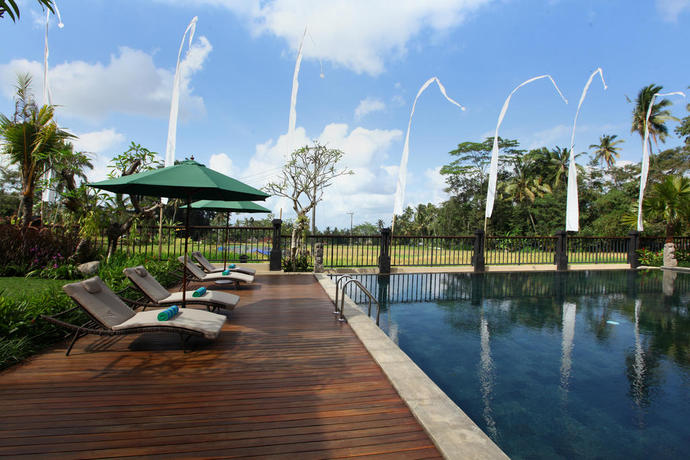 Imagen de la piscina del Hotel Onje Resort and Villas. Foto 14