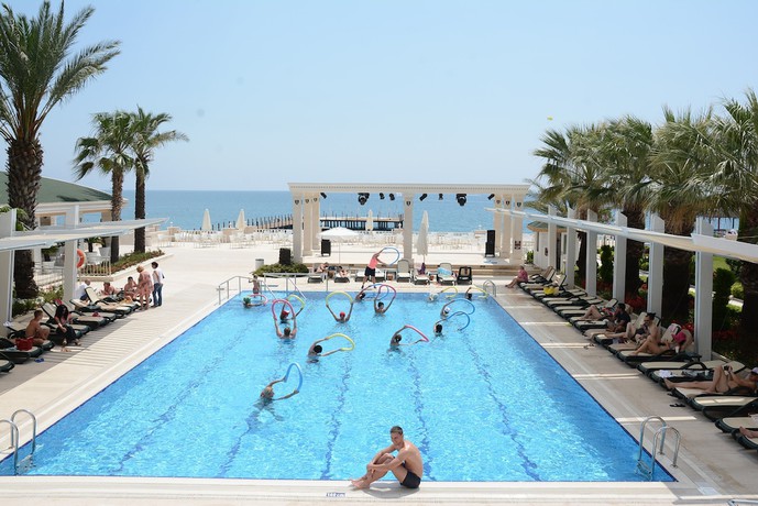 Imagen de la piscina del Hotel Onkel Resort. Foto 14