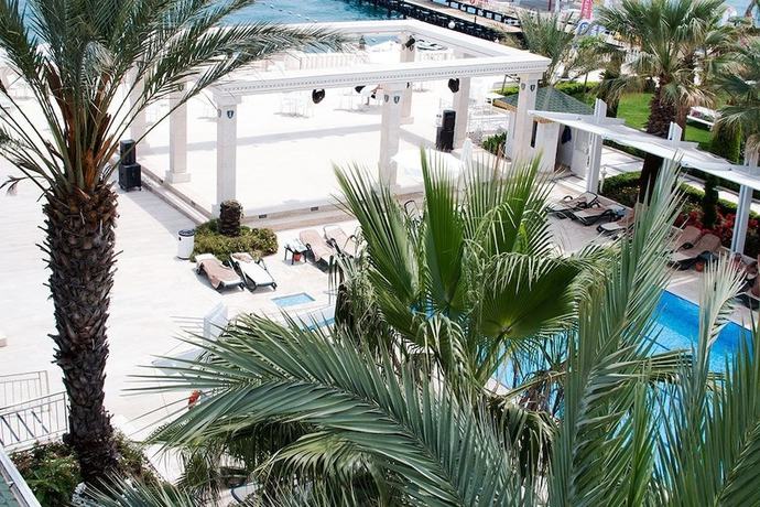Imagen de la piscina del Hotel Onkel Resort. Foto 18