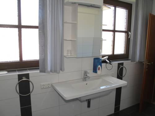 Imagen de la habitación del Hotel Onkel Tom`s H&uuml;tte. Foto 5