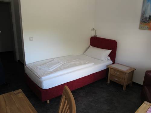 Imagen de la habitación del Hotel Onkel Tom`s H&uuml;tte. Foto 6