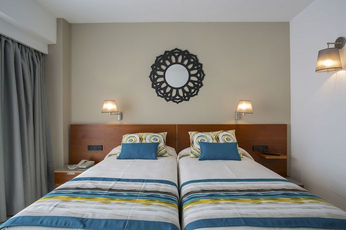 Imagen de la habitación del Hotel Only YOU Ibiza Palmyra. Foto 9
