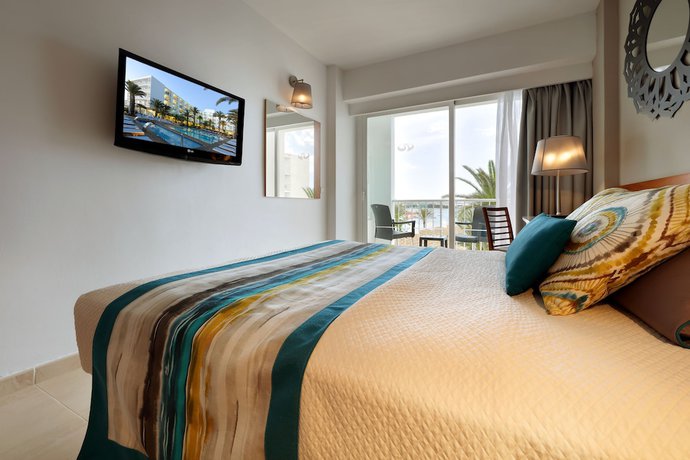 Imagen de la habitación del Hotel Only YOU Ibiza Palmyra. Foto 13