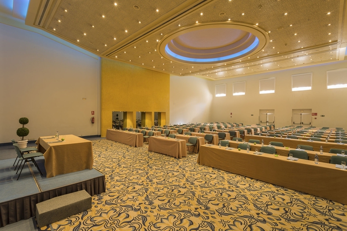 Imagen de los interiores del Hotel Only YOU Sevilla. Foto 16