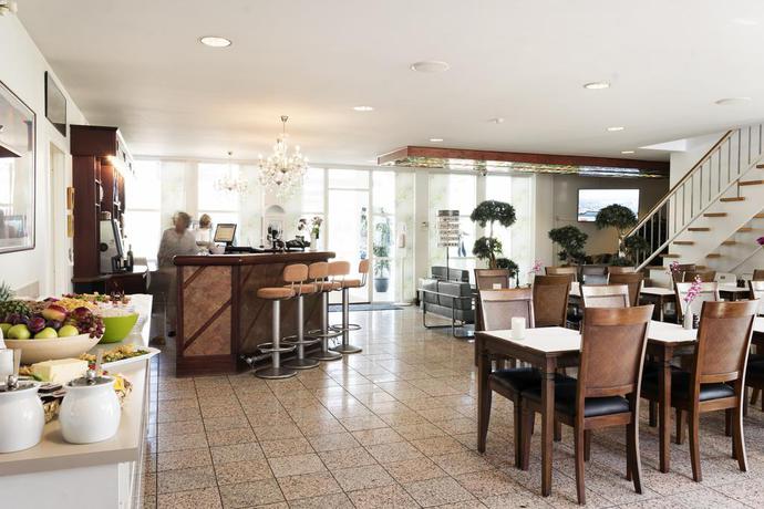 Imagen del bar/restaurante del Hotel OnlySleep Industrivej. Foto 6