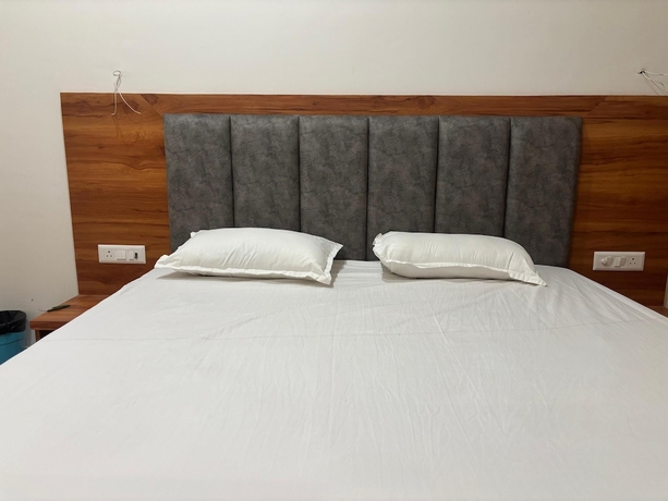 Imagen de la habitación del Hotel OnlyStay Surbhi Dham. Foto 3