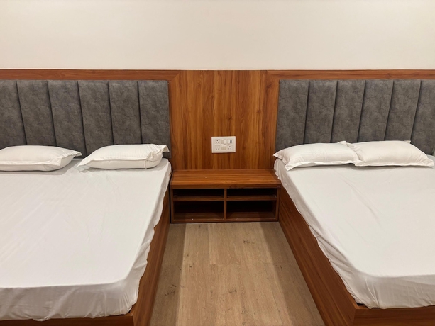 Imagen de la habitación del Hotel OnlyStay Surbhi Dham. Foto 9