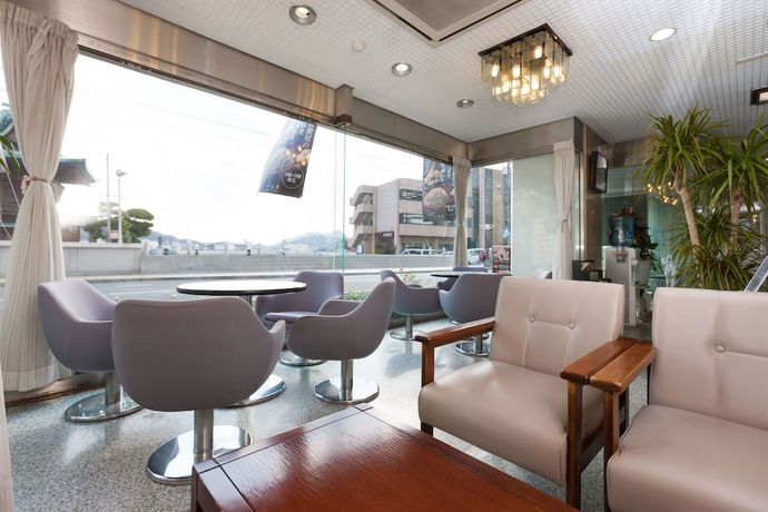 Imagen del bar/restaurante del Hotel Onomichi Royal. Foto 3