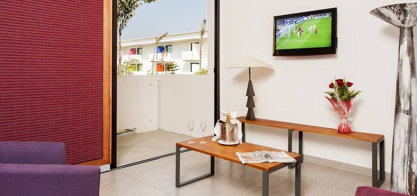 Imagen de la habitación del Hotel Onomo Abidjan Airport. Foto 8