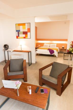 Imagen de la habitación del Hotel Onomo Abidjan Airport. Foto 10
