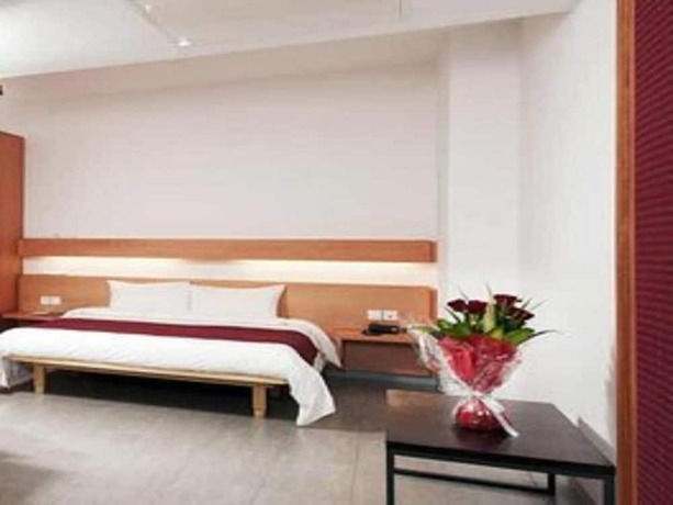 Imagen de la habitación del Hotel Onomo Abidjan Airport. Foto 11