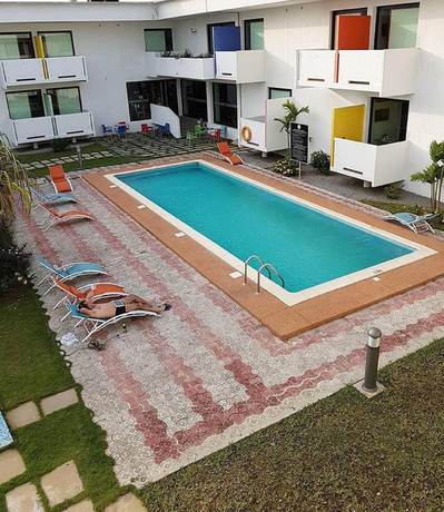 Imagen de la piscina del Hotel Onomo Abidjan Airport. Foto 20