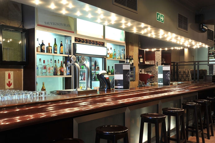 Imagen del bar/restaurante del Hotel Onomo Cape Town - Inn On The Square. Foto 4