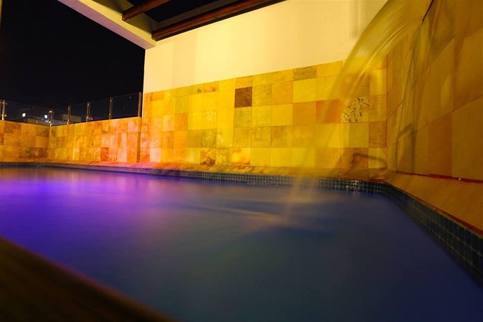 Imagen de la piscina del Hotel Onomo Cape Town - Inn On The Square. Foto 14