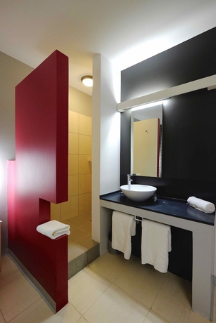 Imagen de la habitación del Hotel Onomo Dakar. Foto 11