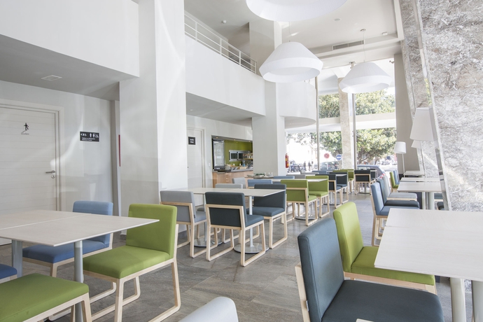 Imagen del bar/restaurante del Hotel Onomo Rabat Medina. Foto 2