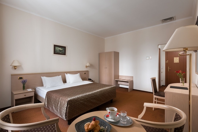 Imagen de la habitación del Hotel Onovo. Foto 3