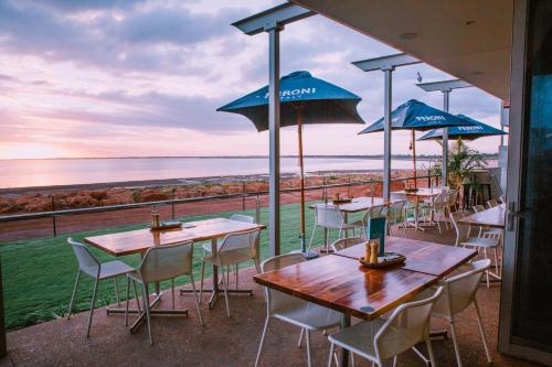 Imagen general del Hotel Onslow Beach Resort. Foto 5
