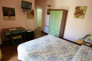 Imagen de la habitación del Hotel Ontani. Foto 6