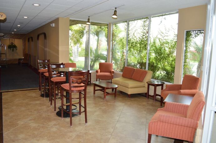 Imagen del bar/restaurante del Hotel Ontario Airport Inn. Foto 11