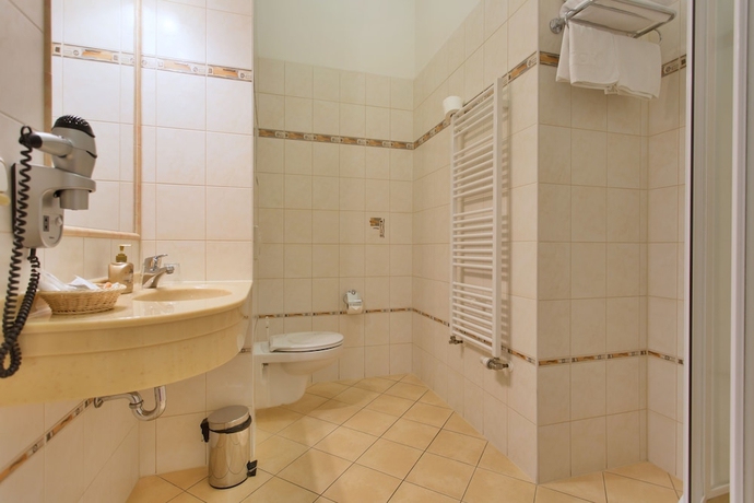 Imagen de la habitación del Hotel Ontario Garni. Foto 15