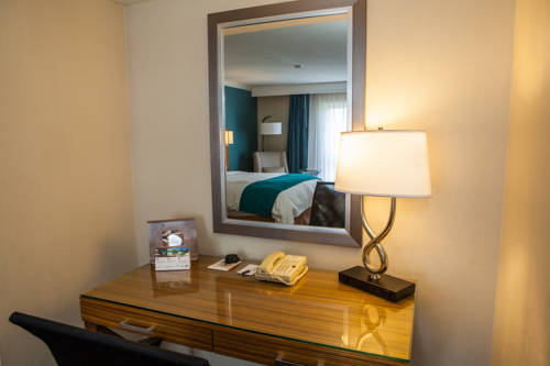 Imagen de la habitación del Hotel Ontario Gateway. Foto 7