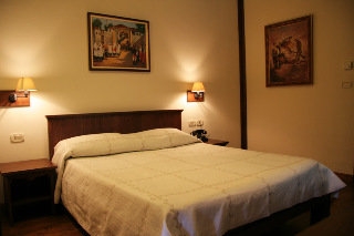 Imagen de la habitación del Hotel Onufri. Foto 2