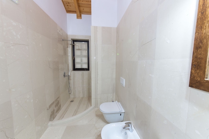 Imagen de la habitación del Hotel Onufri. Foto 10