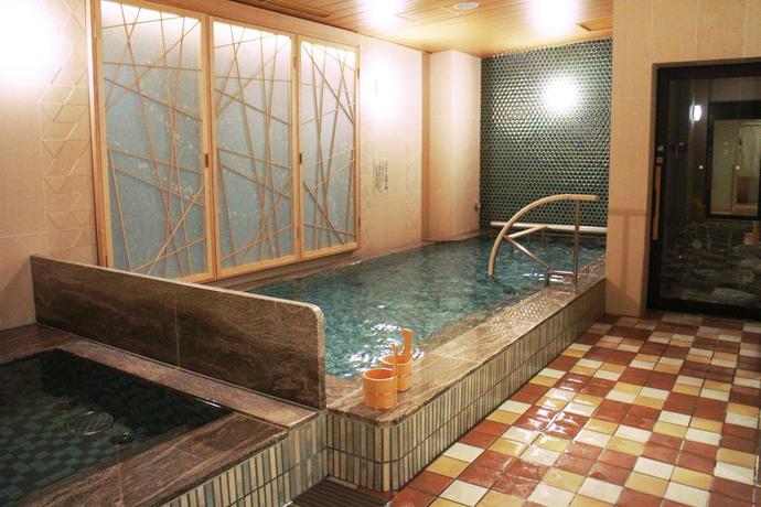 Imagen de la piscina del Hotel Onyado Nono Namba Natural Hot Spring. Foto 13