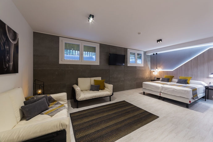 Imagen de la habitación del Hotel Onyarbi. Foto 15