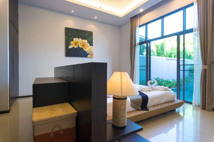 Imagen de la habitación del Hotel Onyx White Pearl Villa. Foto 5