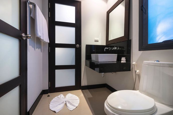 Imagen de la habitación del Hotel Onyx White Pearl Villa. Foto 8