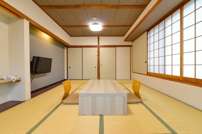 Imagen de la habitación del Hotel Ooedo Onsen Monogatari Atami. Foto 13