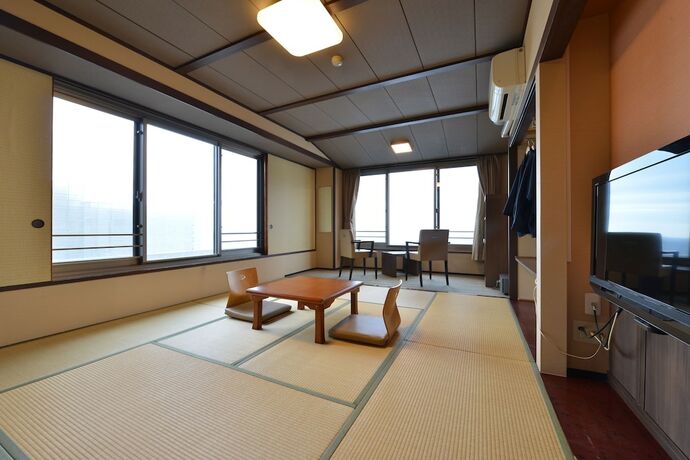 Imagen de la habitación del Hotel Ooedo Onsen Monogatari Atami. Foto 20