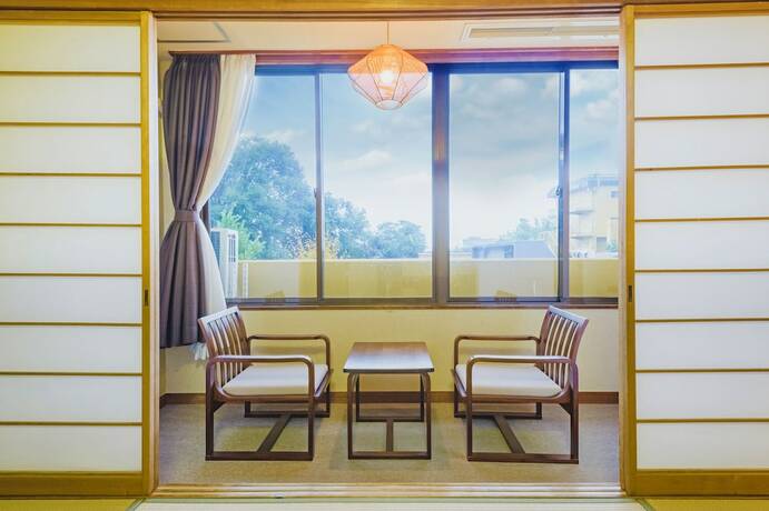 Imagen de la habitación del Hotel Ooedo Onsen Monogatari Awara. Foto 16