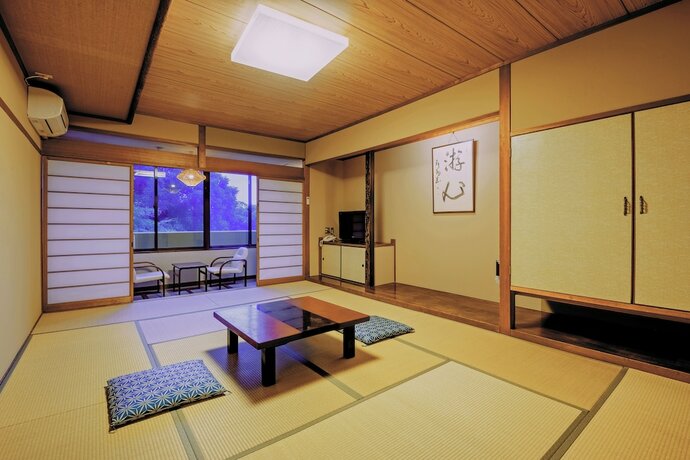 Imagen de la habitación del Hotel Ooedo Onsen Monogatari Awara. Foto 20