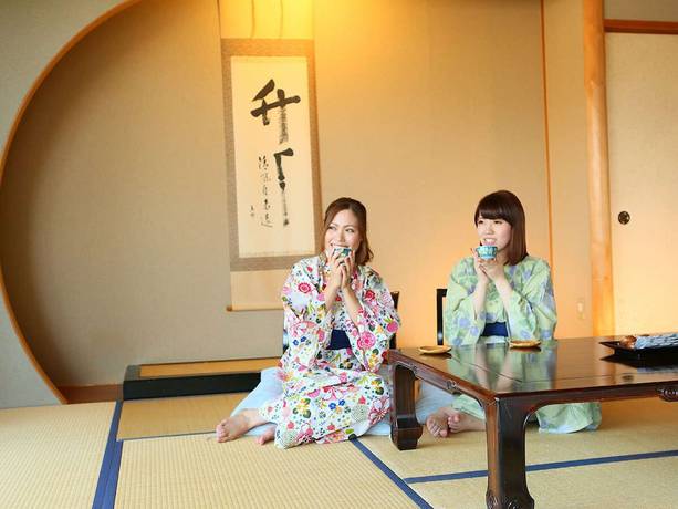 Imagen de la habitación del Hotel Ooedo Onsen Monogatari Premium Ito Hotel New Okabe. Foto 11