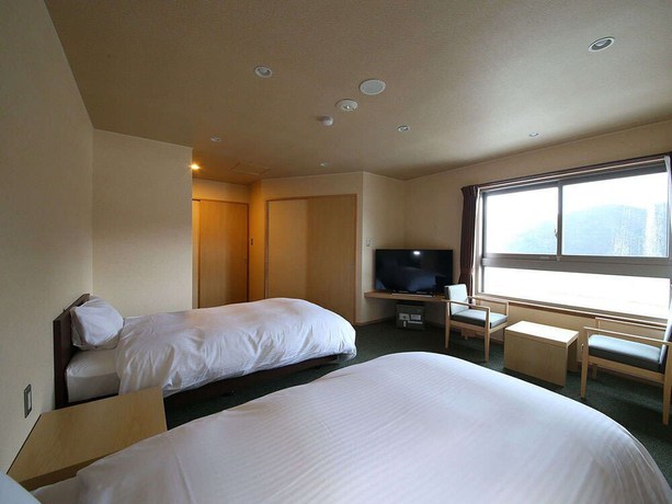 Imagen de la habitación del Hotel Ooedo Onsen Monogatari Premium Kinosaki. Foto 11