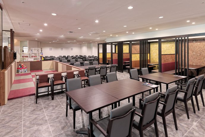 Imagen del bar/restaurante del Hotel Ooedo Onsen Monogatari Premium Shirahama Saichoraku. Foto 9