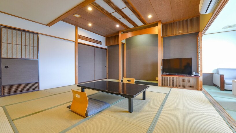 Imagen general del Hotel Ooedo Onsen Monogatari Suiyotei. Foto 5