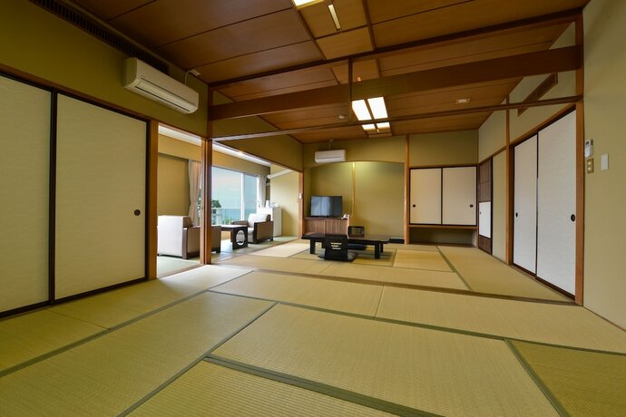 Imagen de la habitación del Hotel Ooedo Onsen Monogatari Suiyotei. Foto 13