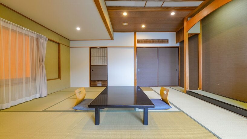Imagen de la habitación del Hotel Ooedo Onsen Monogatari Suiyotei. Foto 17