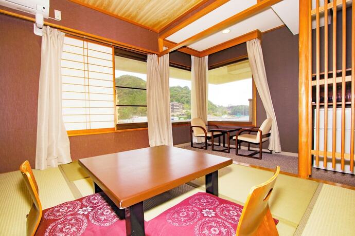 Imagen general del Hotel Ooedo Onsen Monogatari Toi Marine. Foto 6