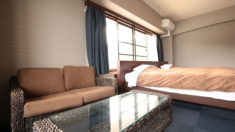 Imagen general del Hotel Ooedo Onsen Monogatari Toi Marine. Foto 9
