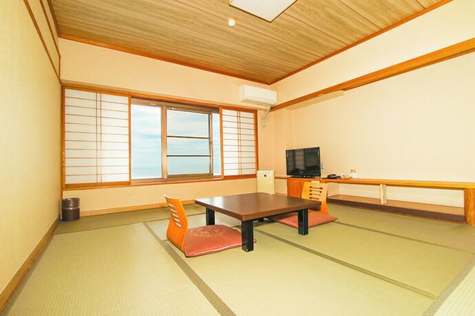Imagen de la habitación del Hotel Ooedo Onsen Monogatari Toi Marine. Foto 10