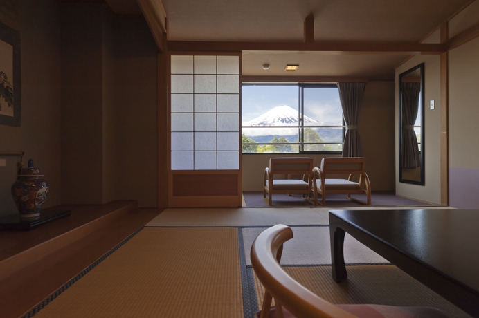 Imagen de la habitación del Hotel Ooike. Foto 3