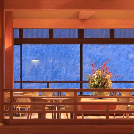 Imagen de los interiores del Hotel Ookawaso. Foto 17