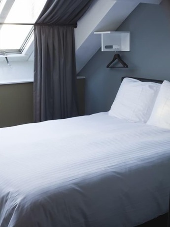 Imagen de la habitación del Hotel Oostereiland - Gevangenis. Foto 9