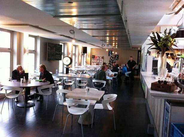 Imagen del bar/restaurante del Hotel Oostereiland - Gevangenis. Foto 3